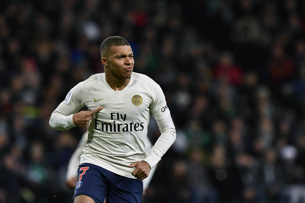 狂想曲高奏！克罗地亚提前一轮晋级美加墨世界杯 此前3度进4强